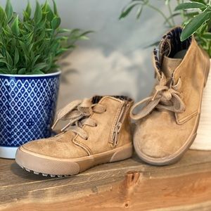 Toddler Boots (Size 7)